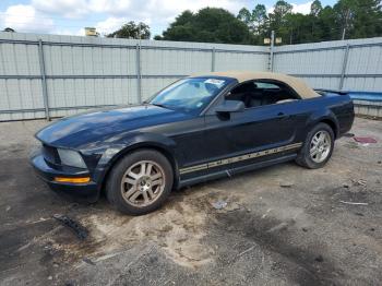  Salvage Ford Mustang