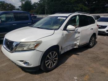  Salvage Nissan Pathfinder