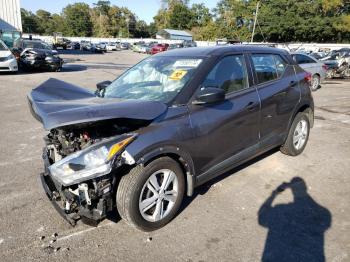  Salvage Nissan Kicks