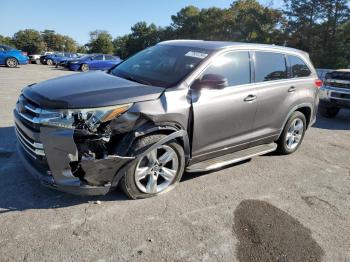  Salvage Toyota Highlander