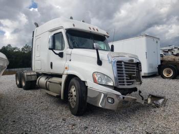  Salvage Freightliner Cascadia 1