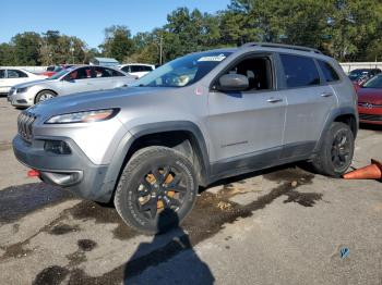  Salvage Jeep Cherokee