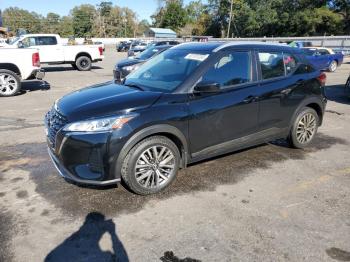  Salvage Nissan Kicks