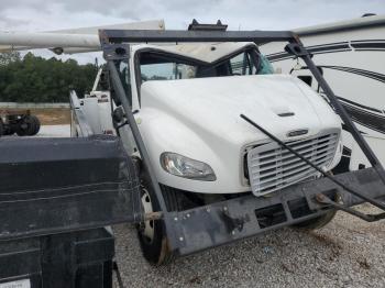  Salvage Freightliner M2 106 Med