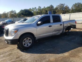  Salvage Nissan Titan