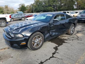  Salvage Ford Mustang