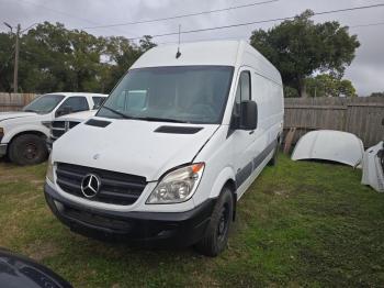  Salvage Mercedes-Benz Sprinter