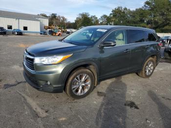  Salvage Toyota Highlander