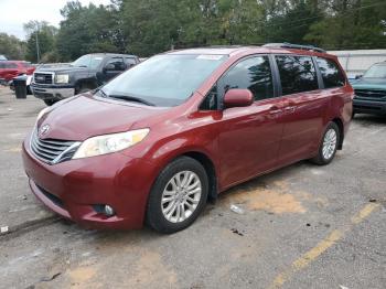  Salvage Toyota Sienna