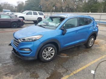  Salvage Hyundai TUCSON