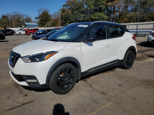  Salvage Nissan Kicks