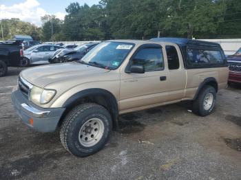  Salvage Toyota Tacoma
