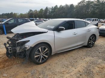  Salvage Nissan Maxima