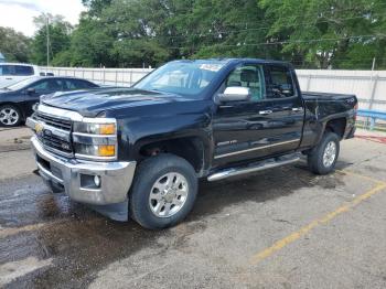  Salvage Chevrolet Silverado 2500