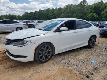  Salvage Chrysler 200
