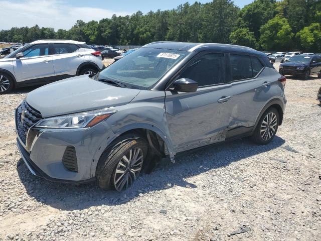  Salvage Nissan Kicks