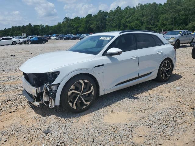  Salvage Audi Q8