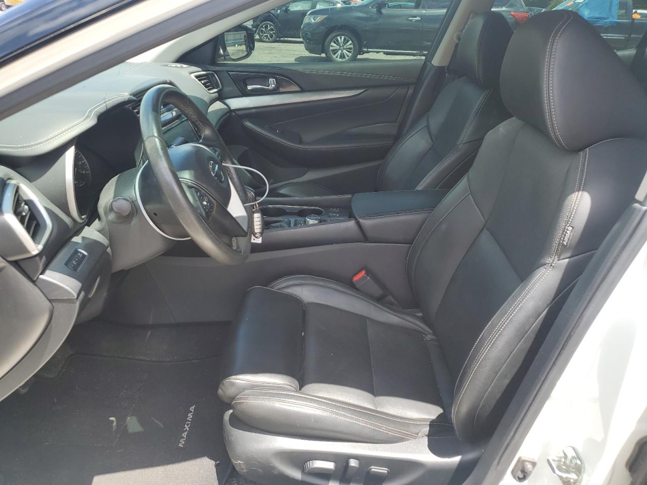 Nissan Maxima 3.5s Image 3