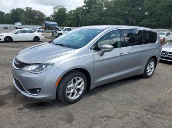  Salvage Chrysler Pacifica