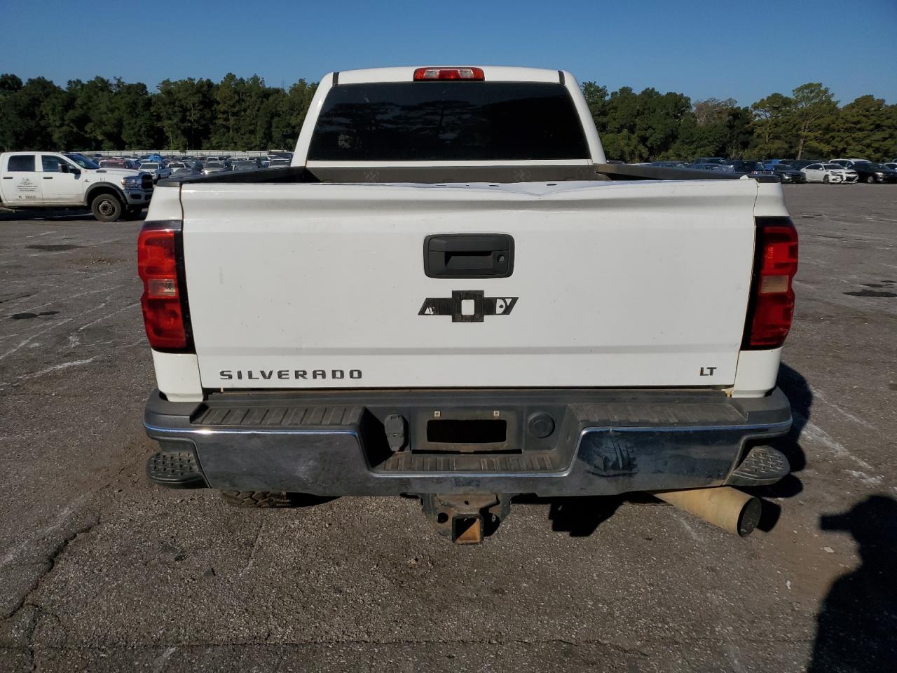 Chevrolet Silverado K2500 Heavy Duty Image 7