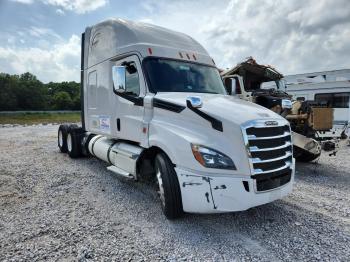  Salvage Freightliner Cascadia 1