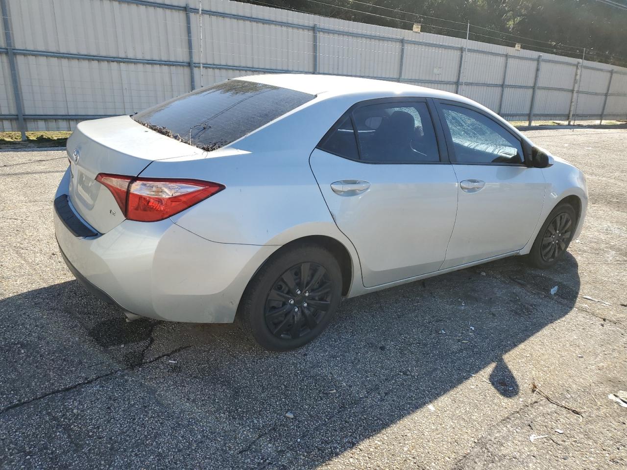 Toyota Corolla L Image 2