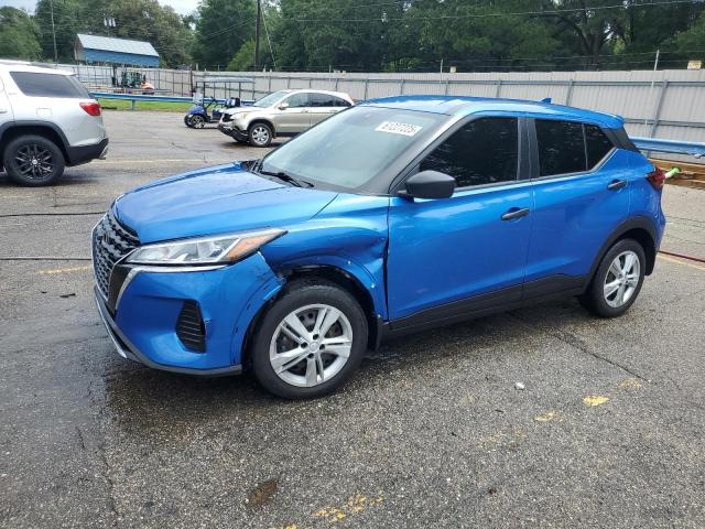  Salvage Nissan Kicks