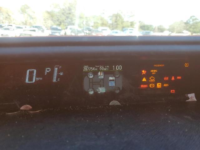 Toyota Prius Image 8