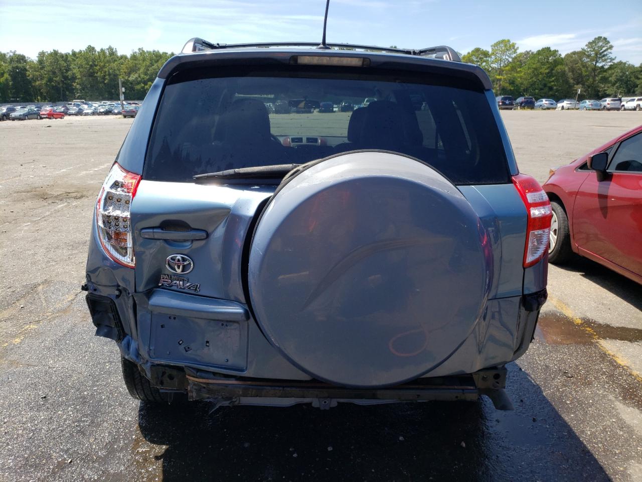 Toyota RAV4 Image 14