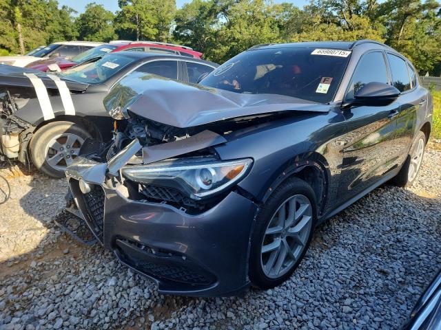  Salvage Alfa Romeo Stelvio