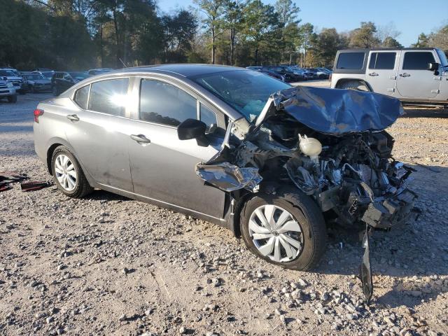 Nissan Versa S Image 5