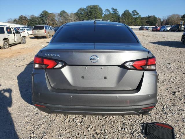 Nissan Versa S Image 2