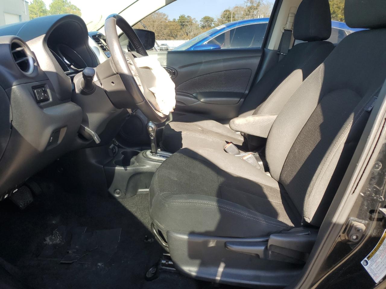 Nissan Versa S Image 12