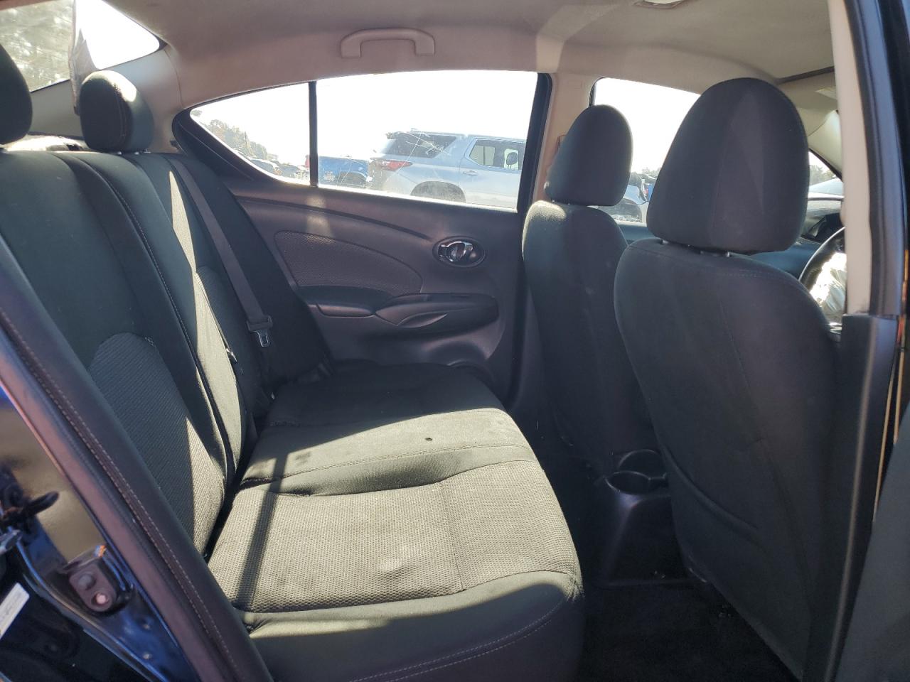 Nissan Versa S Image 8