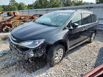  Salvage Chrysler Pacifica