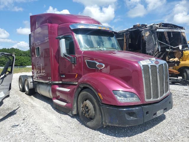  Salvage Peterbilt 579