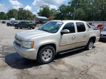  Salvage Chevrolet Avalanche