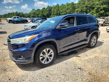  Salvage Toyota Highlander