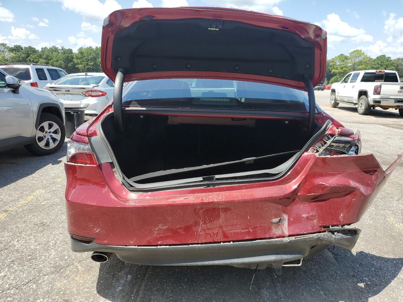 Toyota Camry Xle Image 7