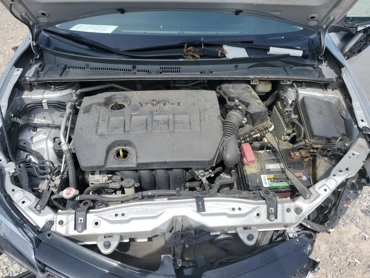 Toyota Corolla L Image 8