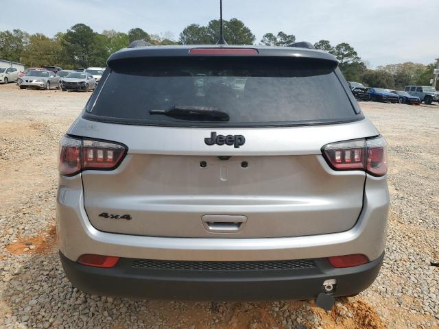 Jeep Compass Latitude Image 8