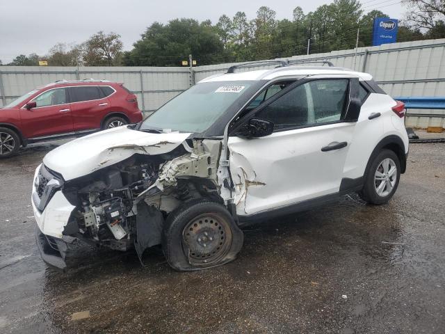  Salvage Nissan Kicks