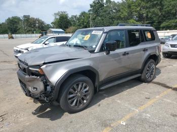  Salvage Toyota Land Cruis