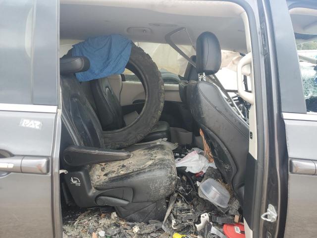 Chrysler Pacifica Touring L Image 9