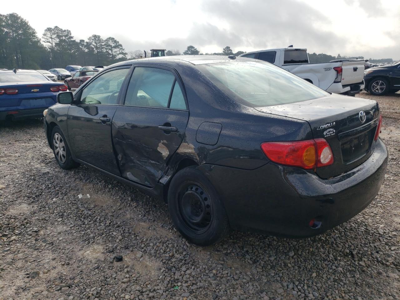 Toyota Corolla Base Image 13