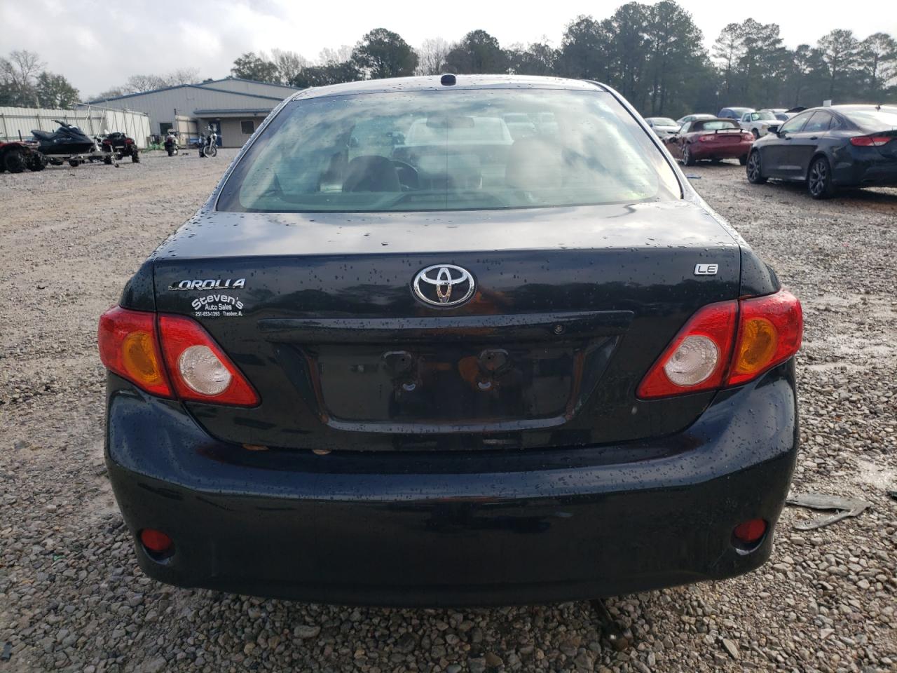 Toyota Corolla Base Image 5