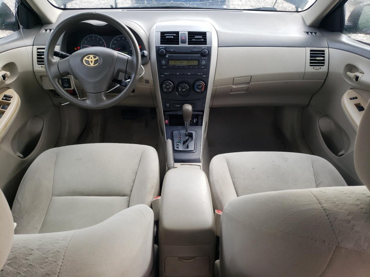 Toyota Corolla Base Image 8