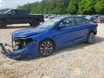  Salvage Chrysler 200