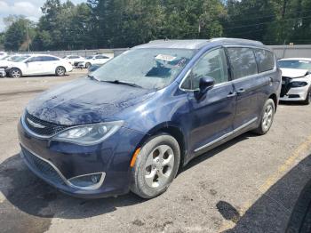  Salvage Chrysler Pacifica