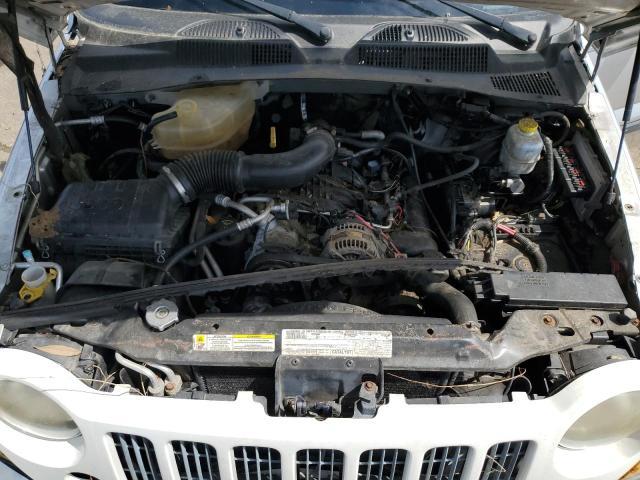 Jeep Liberty Sport Image 2